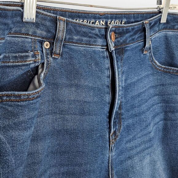American Eagle Mom Jeans size 10 Regular - Picture 4 of 7